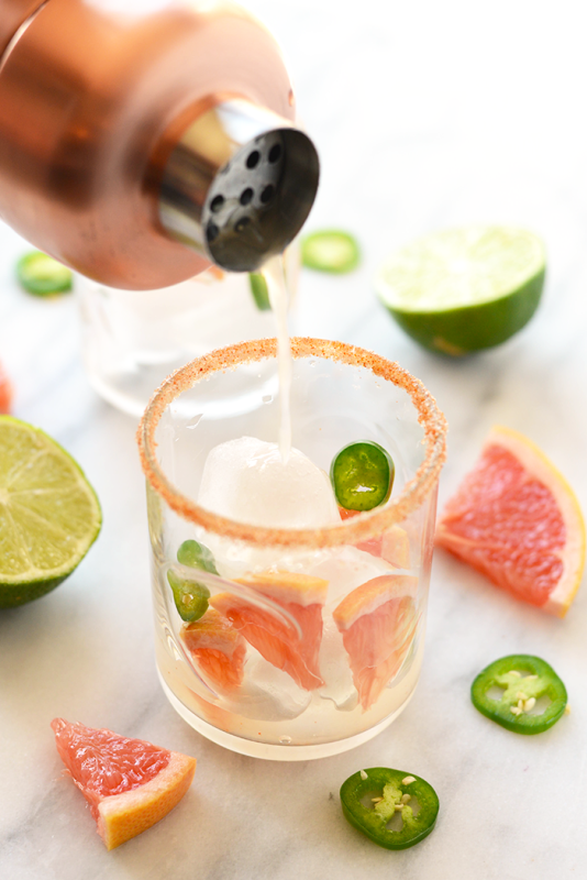 20191111_5dc8fa7cb57eb SPICY GRAPEFRUIT MARGARITAS