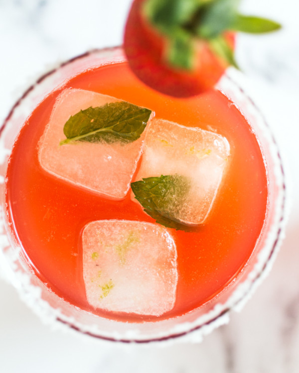 20191111_5dc8fa90e329e Strawberry Rhubarb Margaritas with Mint Lime Ice