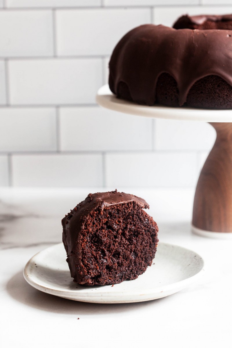 Vegan-choc-bundt-cake-3 Vegan Chocolate Bundt Cake with Chocolate Ganache Glaze