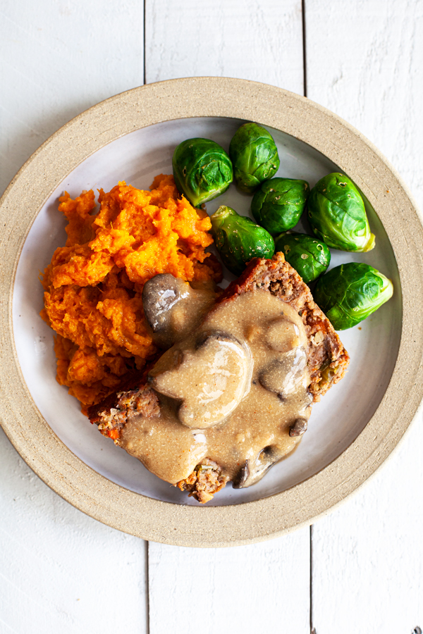 20200506_5eb270182e877 Red Lentil Chickpea Loaf & Simple Vegan Mushroom Gravy