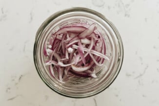 20221212_6396b5814f035 10-Minute Quick Pickled Onions