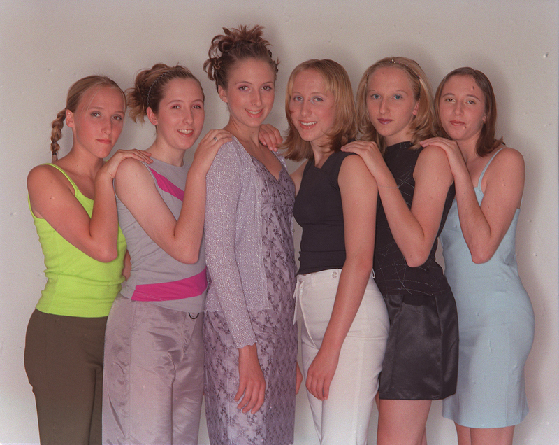 20240422_6626138b6fc43 The Remarkable Story of the Very First All-Girl Sextuplets