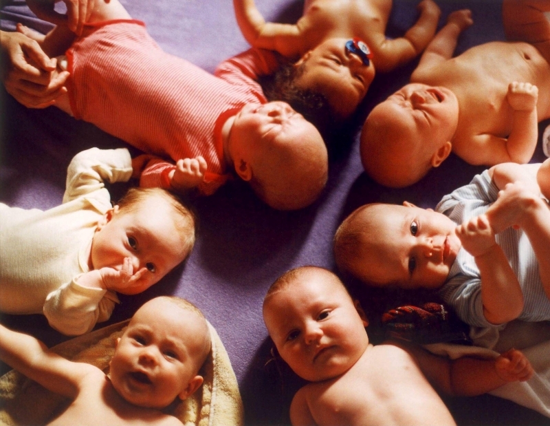 20240422_662613919ef33 The Remarkable Story of the Very First All-Girl Sextuplets