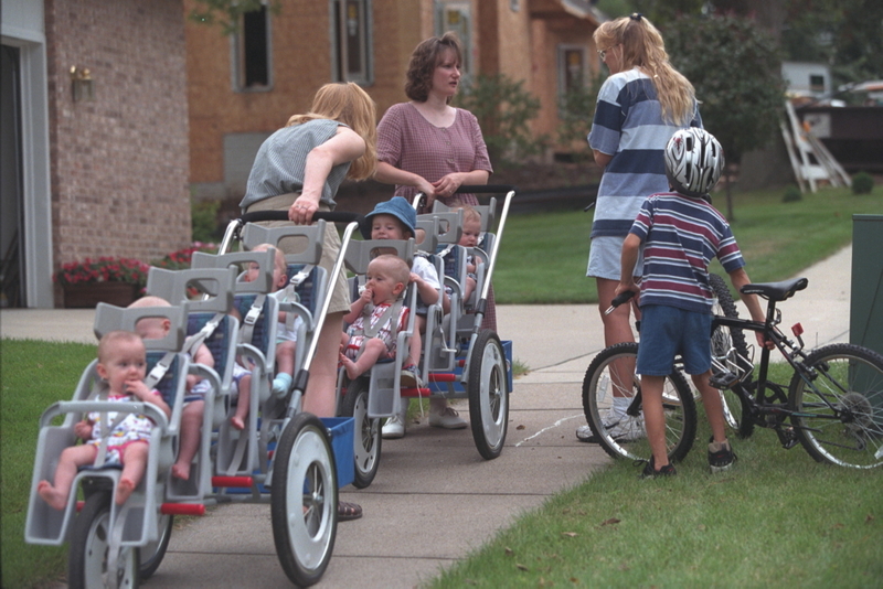 20240422_662613960986f The Remarkable Story of the Very First All-Girl Sextuplets