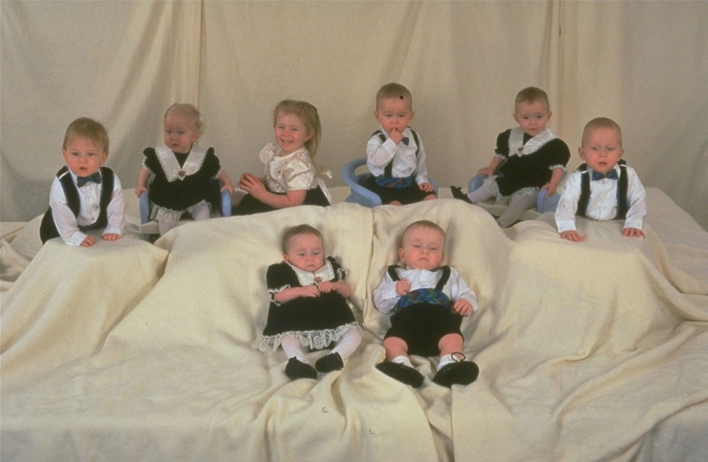 20240422_6626139dca014 The Remarkable Story of the Very First All-Girl Sextuplets